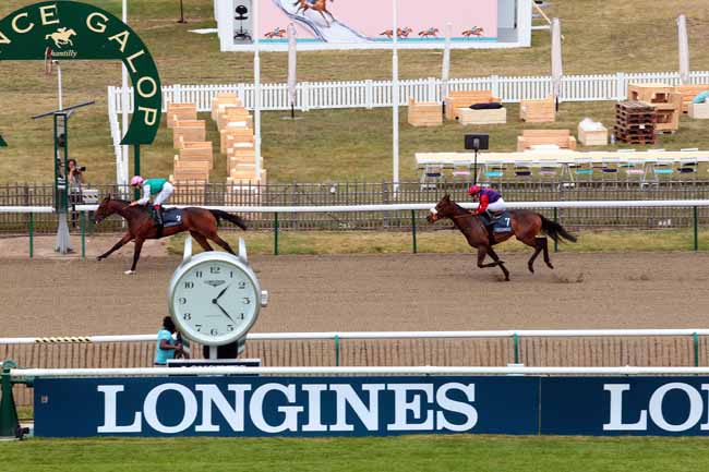 Photo d'arrivée de la course pmu PRIX DU GRAND MONARQUE LONGINES à CHANTILLY le Samedi 17 juin 2017