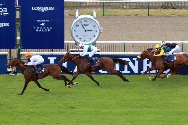 Photo d'arrivée de la course pmu PRIX PAUL DE MOUSSAC LONGINES à CHANTILLY le Samedi 17 juin 2017