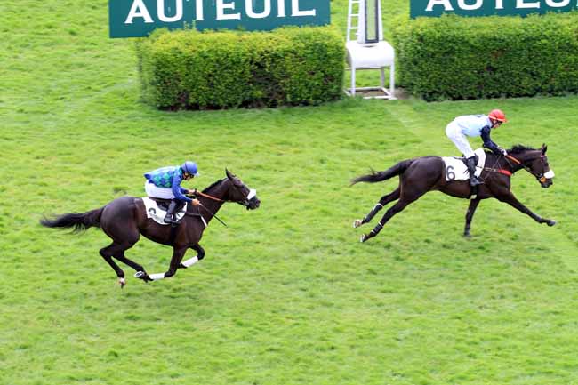 Photo d'arrivée de la course pmu PRIX LA PERICHOLE à AUTEUIL le Vendredi 23 juin 2017