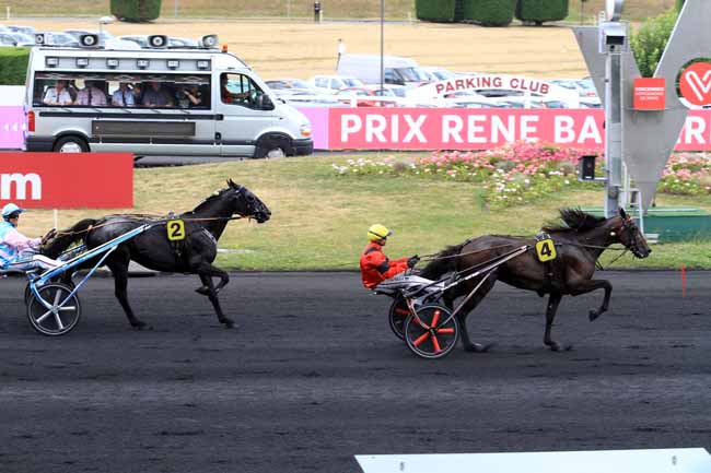Photo d'arrivée de la course pmu PRIX RENE BALLIERE à PARIS-VINCENNES le Dimanche 25 juin 2017