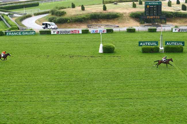 Photo d'arrivée de la course pmu PRIX AL CAPONE II à AUTEUIL le Mardi 27 juin 2017