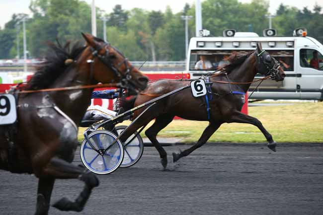 Photo d'arrivée de la course pmu PRIX IRENE à PARIS-VINCENNES le Mardi 27 juin 2017