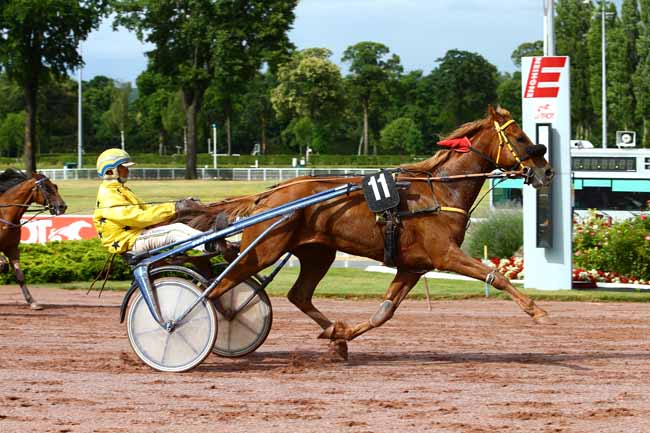 Photo d'arrivée de la course pmu PRIX DE ROUVROY à ENGHIEN le Jeudi 29 juin 2017