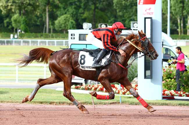 Photo d'arrivée de la course pmu PRIX DE LA HAUTE-VIENNE à ENGHIEN le Jeudi 29 juin 2017