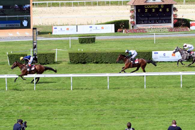 Photo d'arrivée de la course pmu PRIX RIDEO à CLAIREFONTAINE le Mardi 4 juillet 2017
