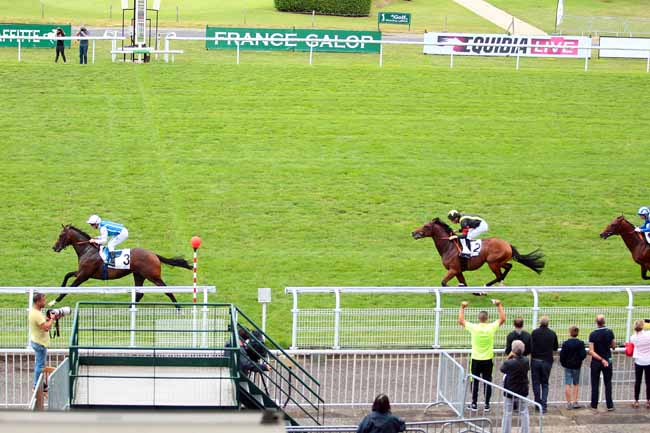 Photo d'arrivée de la course pmu PRIX SUN PRINCE à MAISONS-LAFFITTE le Mercredi 12 juillet 2017