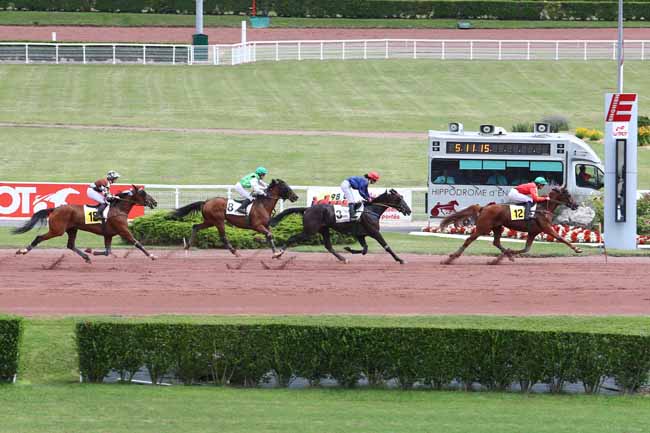 Photo d'arrivée de la course pmu PRIX DE LA PLACE DU MAIL à ENGHIEN le Jeudi 13 juillet 2017