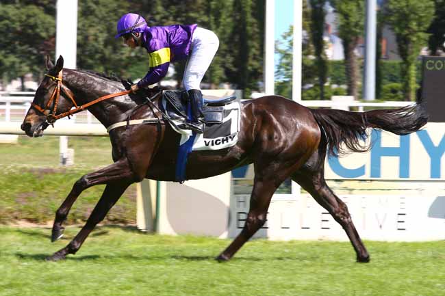 Photo d'arrivée de la course pmu PRIX DU THERMALISME à VICHY le Lundi 17 juillet 2017