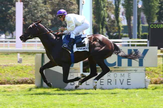 Photo d'arrivée de la course pmu PRIX HUBERT DE CATHEU à VICHY le Mardi 18 juillet 2017