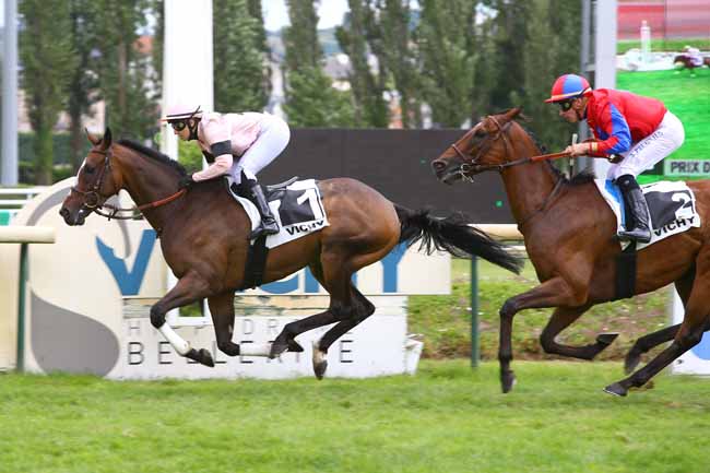 Photo d'arrivée de la course pmu PRIX DE LA TOUR DE CHENILLAT à VICHY le Jeudi 20 juillet 2017
