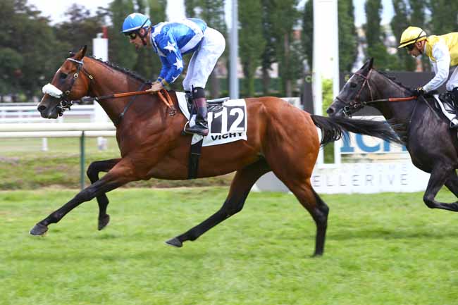 Photo d'arrivée de la course pmu PRIX MAKALU à VICHY le Jeudi 20 juillet 2017