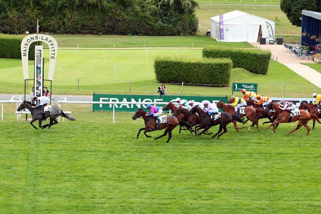 Photo d'arrivée de la course pmu PRIX ALBINE à MAISONS-LAFFITTE le Dimanche 23 juillet 2017