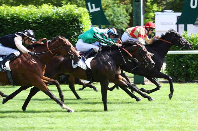 Photo d'arrivée de la course pmu PRIX DU CERFOUILLET à CHANTILLY le Lundi 24 juillet 2017