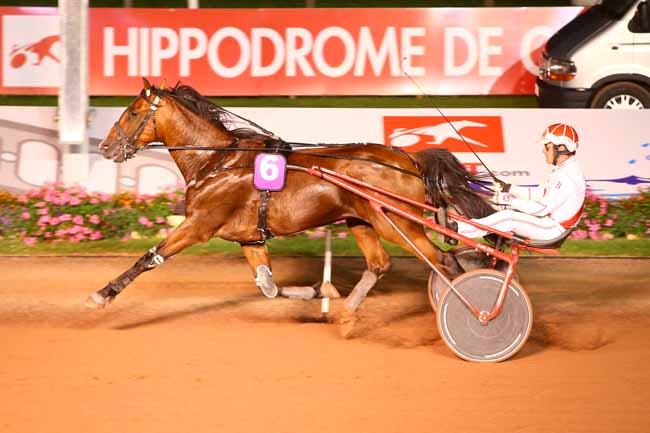 Photo d'arrivée de la course pmu PRIX CESER à CABOURG le Vendredi 28 juillet 2017