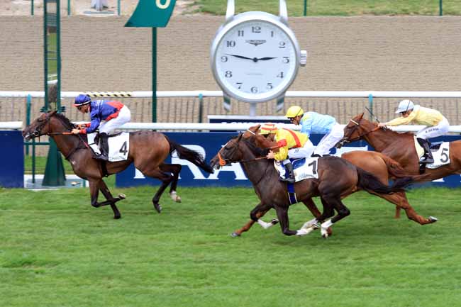Photo d'arrivée de la course pmu PRIX DE VERNEUIL à CHANTILLY le Vendredi 28 juillet 2017