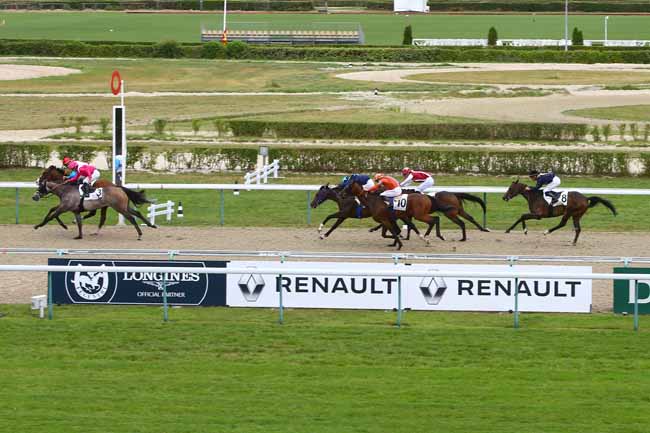 Photo d'arrivée de la course pmu PRIX DE FIQUEFLEUR à DEAUVILLE le Samedi 29 juillet 2017