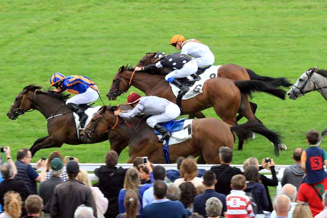 Photo d'arrivée de la course pmu PRIX ROTHSCHILD à DEAUVILLE le Dimanche 30 juillet 2017