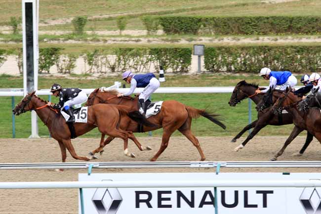 Photo d'arrivée de la course pmu PRIX DE LIVAROT à DEAUVILLE le Mardi 1 août 2017