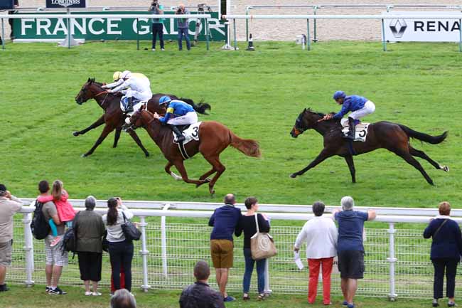 Photo d'arrivée de la course pmu PRIX D'AUQUAINVILLE à DEAUVILLE le Vendredi 4 août 2017