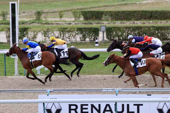 Photo d'arrivée de la course pmu PRIX DE LA VILLA LUCIE à DEAUVILLE le Mardi 8 août 2017