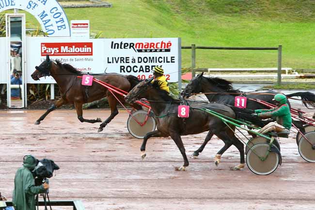 Photo d'arrivée de la course pmu PRIX DE LA LAITERIE SAINT-MALO à SAINT MALO le Mercredi 9 août 2017