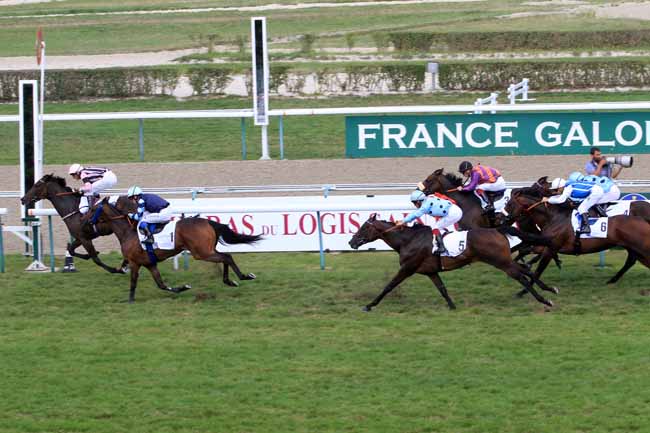 Photo d'arrivée de la course pmu PRIX GONTAUT-BIRON HONG KONG JOCKEY CLUB à DEAUVILLE le Mardi 15 août 2017