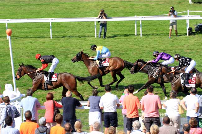 Photo d'arrivée de la course pmu PRIX DE BLANGY à CLAIREFONTAINE le Mercredi 16 août 2017