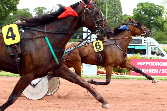 Photo d'arrivée de la course pmu PRIX DE LA PLAINE MONCEAU à ENGHIEN le Jeudi 17 août 2017