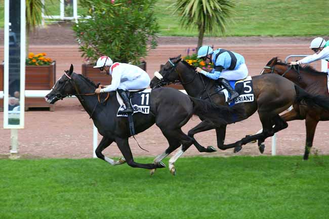Photo d'arrivée de la course pmu GRAND PRIX DE CHATEAUBRIANT à CHATEAUBRIANT le Lundi 21 août 2017