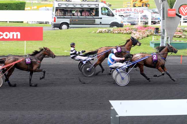 Photo d'arrivée de la course pmu PRIX DE DOLE à PARIS-VINCENNES le Lundi 21 août 2017