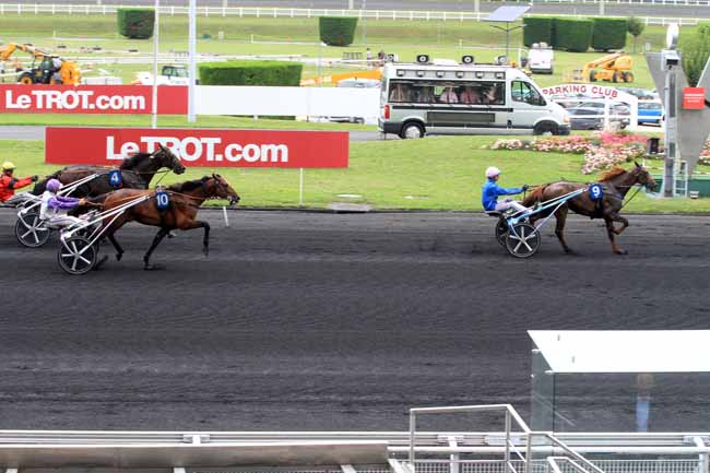 Photo d'arrivée de la course pmu PRIX JOCKEY à PARIS-VINCENNES le Lundi 21 août 2017
