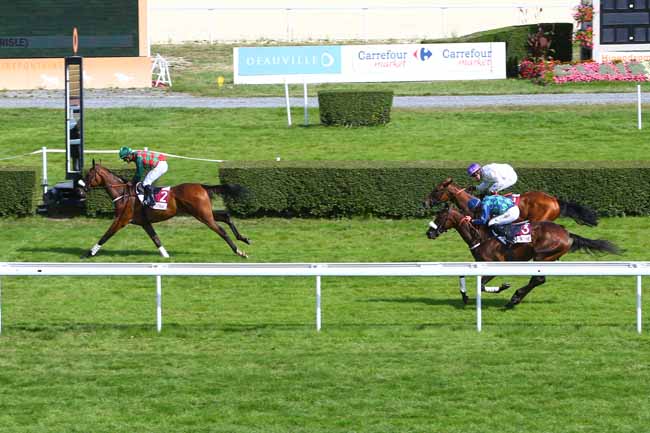 Photo d'arrivée de la course pmu PRIX DE LA RISLE à CLAIREFONTAINE le Jeudi 24 août 2017