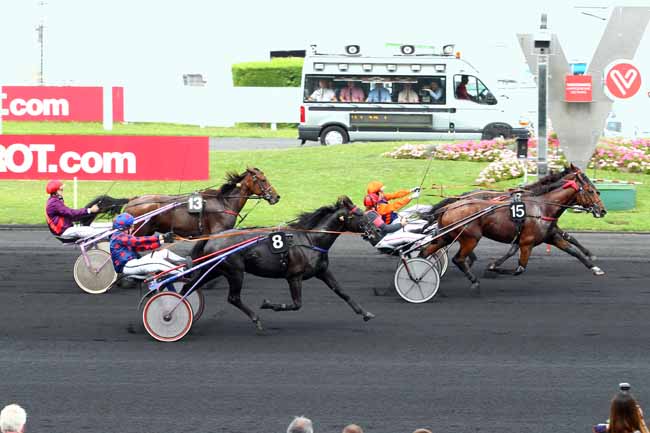 Photo d'arrivée de la course pmu PRIX DE SAINT-GALMIER à PARIS-VINCENNES le Mercredi 30 août 2017