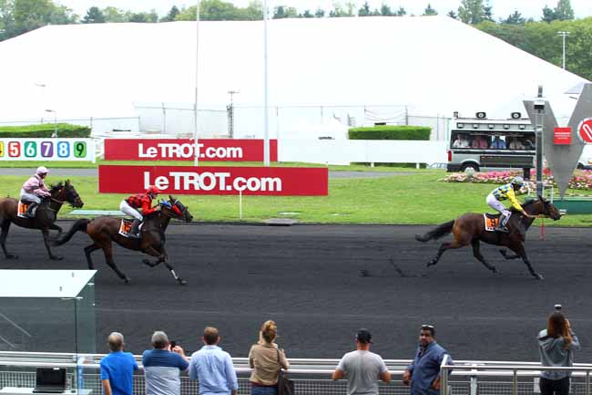 Photo d'arrivée de la course pmu PRIX DE MULHOUSE à PARIS-VINCENNES le Mercredi 30 août 2017
