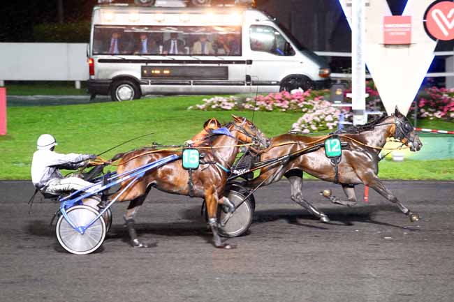 Photo d'arrivée de la course pmu PRIX AEGLE à PARIS-VINCENNES le Vendredi 1 septembre 2017