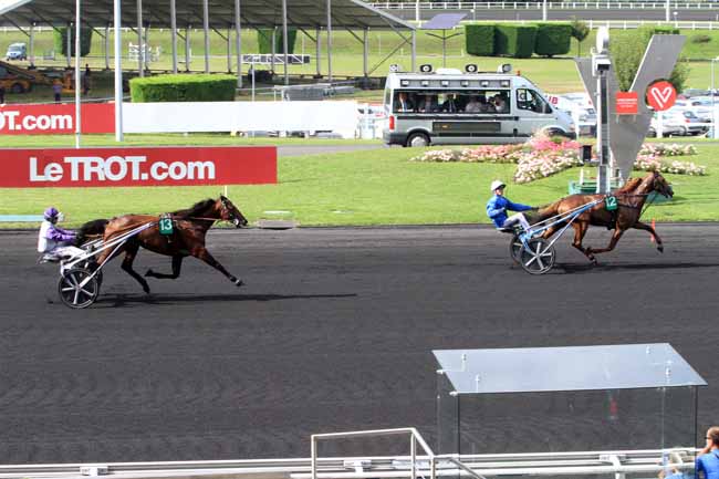 Photo d'arrivée de la course pmu CRITERIUM DES 5 ANS à PARIS-VINCENNES le Samedi 2 septembre 2017
