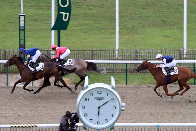 Photo d'arrivée de la course pmu PRIX DE FOULANGUES à CHANTILLY le Dimanche 3 septembre 2017