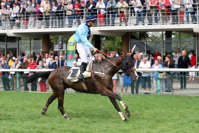 Photo d'arrivée de la course pmu PRIX DE LA SAYETTE à CRAON le Lundi 4 septembre 2017