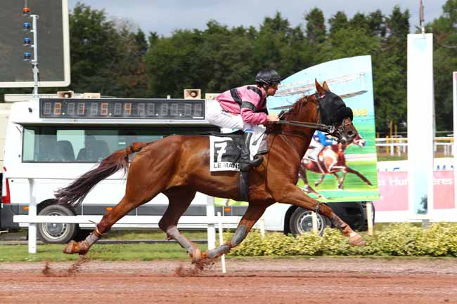 Photo d'arrivée de la course pmu PRIX BAYI TRUCKS - RENAULT TRUCKS à LE MANS le Mercredi 6 septembre 2017