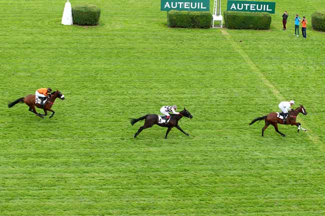 Photo d'arrivée de la course pmu PRIX DE GIEN à AUTEUIL le Jeudi 7 septembre 2017