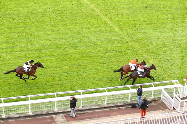 Photo d'arrivée de la course pmu PRIX FINOT (PELOTON A) à AUTEUIL le Jeudi 14 septembre 2017