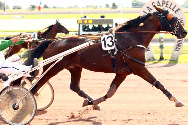 Photo d'arrivée de la course pmu PRIX FRANCOIS CAILLE à LA CAPELLE le Mercredi 20 septembre 2017
