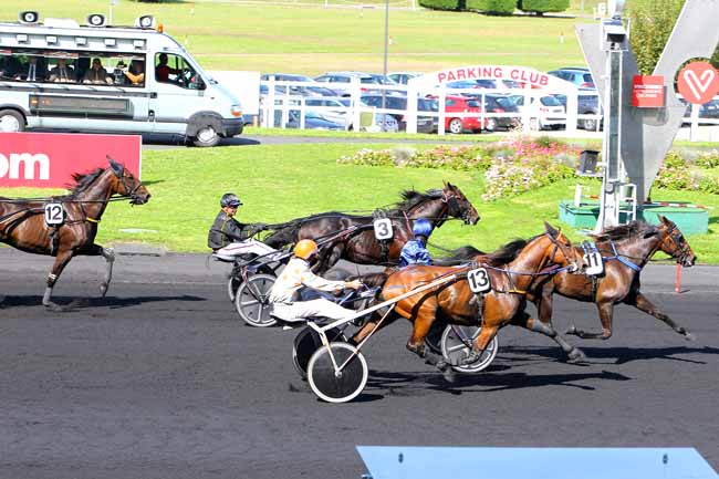 Photo d'arrivée de la course pmu PRIX BERNARD LE QUELLEC à PARIS-VINCENNES le Jeudi 21 septembre 2017