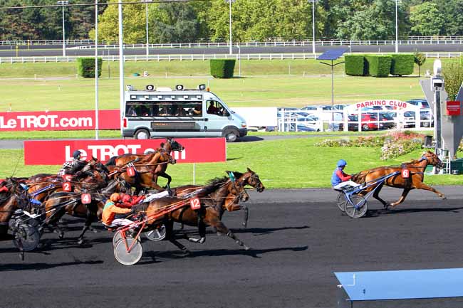 Photo d'arrivée de la course pmu PRIX DE MEHUN-SUR-YEVRE à PARIS-VINCENNES le Jeudi 21 septembre 2017