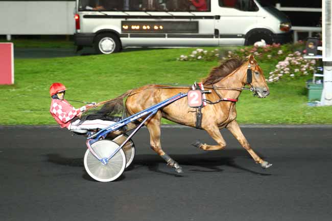 Photo d'arrivée de la course pmu PRIX ALKMENE à PARIS-VINCENNES le Vendredi 22 septembre 2017