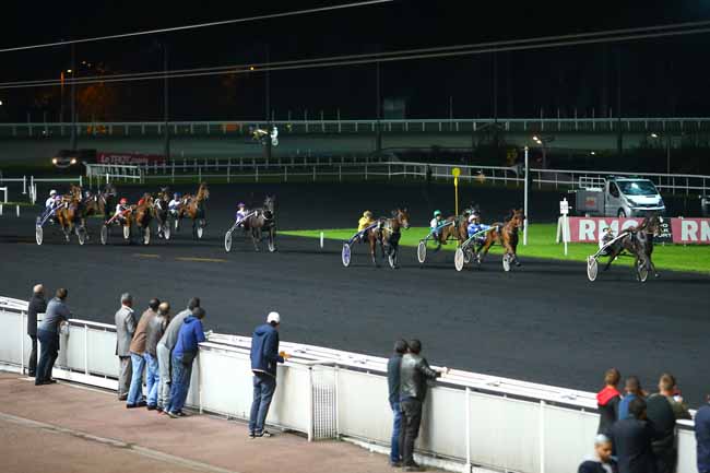 Photo d'arrivée de la course pmu PRIX HAMALE à PARIS-VINCENNES le Mardi 26 septembre 2017