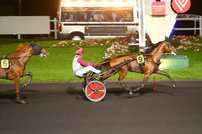 Photo d'arrivée de la course pmu PRIX ALDEBARAN à PARIS-VINCENNES le Mardi 26 septembre 2017