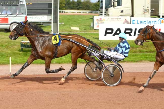 Photo d'arrivée de la course pmu GRAND NATIONAL DU TROT PARIS-TURF à LISIEUX le Mercredi 27 septembre 2017