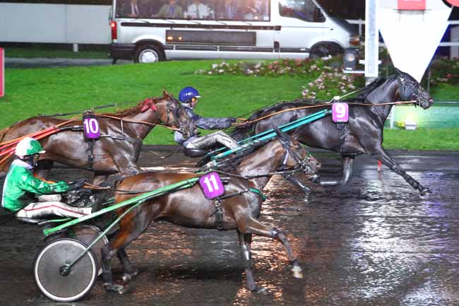 Photo d'arrivée de la course pmu PRIX ETAMIN à PARIS-VINCENNES le Vendredi 29 septembre 2017