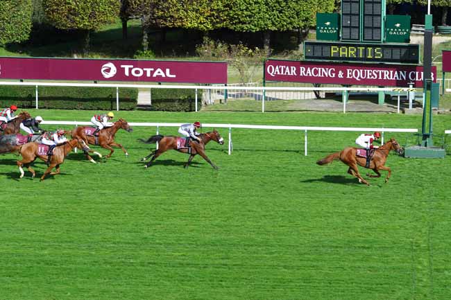 Photo d'arrivée de la course pmu QATAR ARABIAN TROPHY DES POULICHES à SAINT-CLOUD le Vendredi 29 septembre 2017